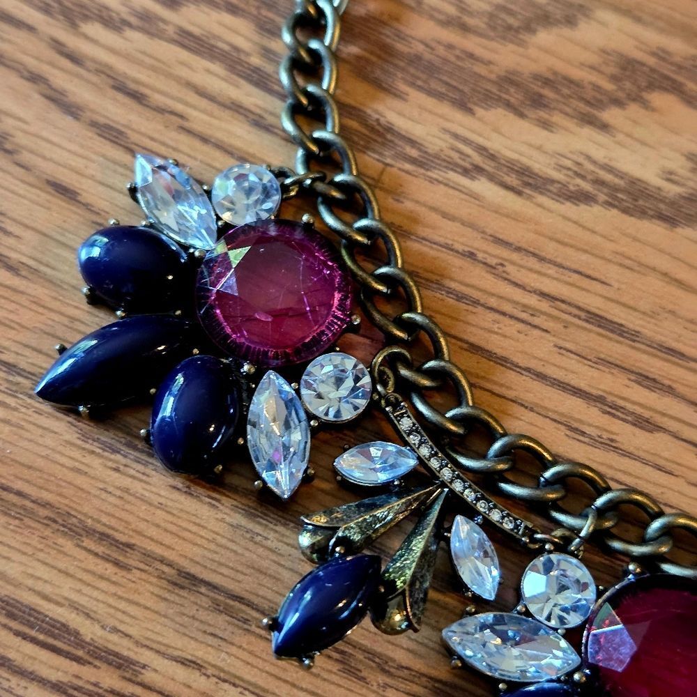 J CREW Raspberry And Purple Crystal Vintage Statement Necklace STATEMENT MAKING! - Picture 4 of 12